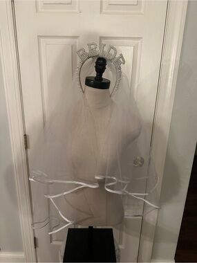 Pearl Headband Bride Headband and Veil - White -Bachelorette Party